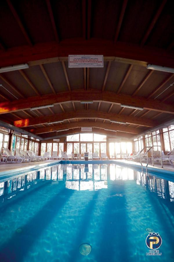 Hotel Ravni Gaj Knic Kültér fotó