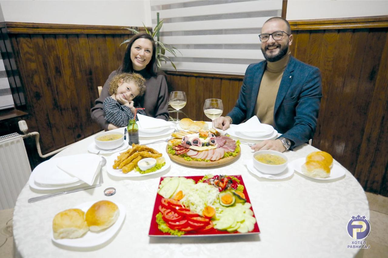 Hotel Ravni Gaj Knic Kültér fotó