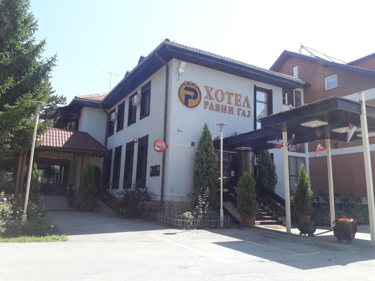 Hotel Ravni Gaj Knic Kültér fotó