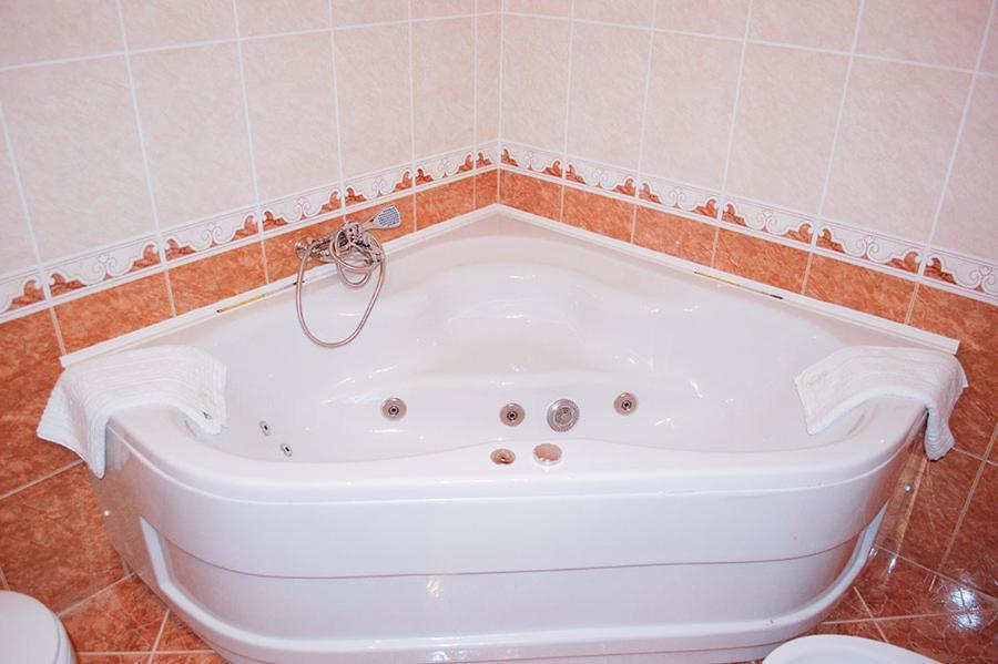 Hotel Ravni Gaj Knic Kültér fotó