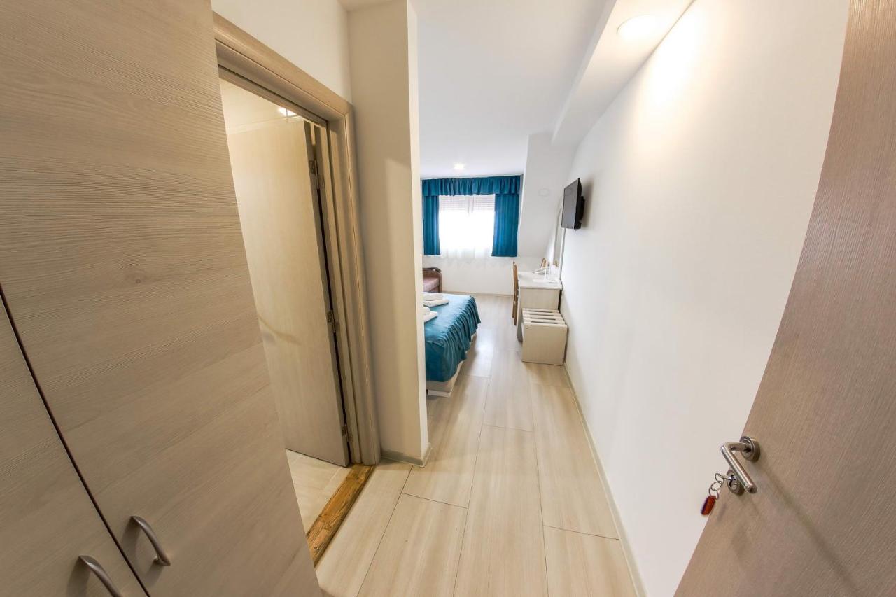 Hotel Ravni Gaj Knic Kültér fotó